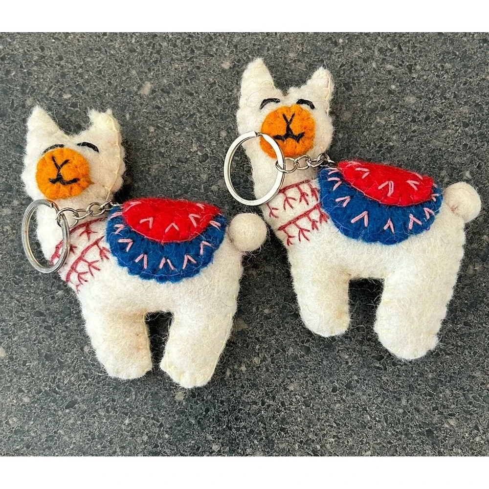Llama Alpaca Key Rings Chain Hand Made Ornaments 100%‎ Wool set of 2